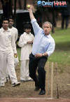 bush_throwing_ball.jpg 47.69 KB